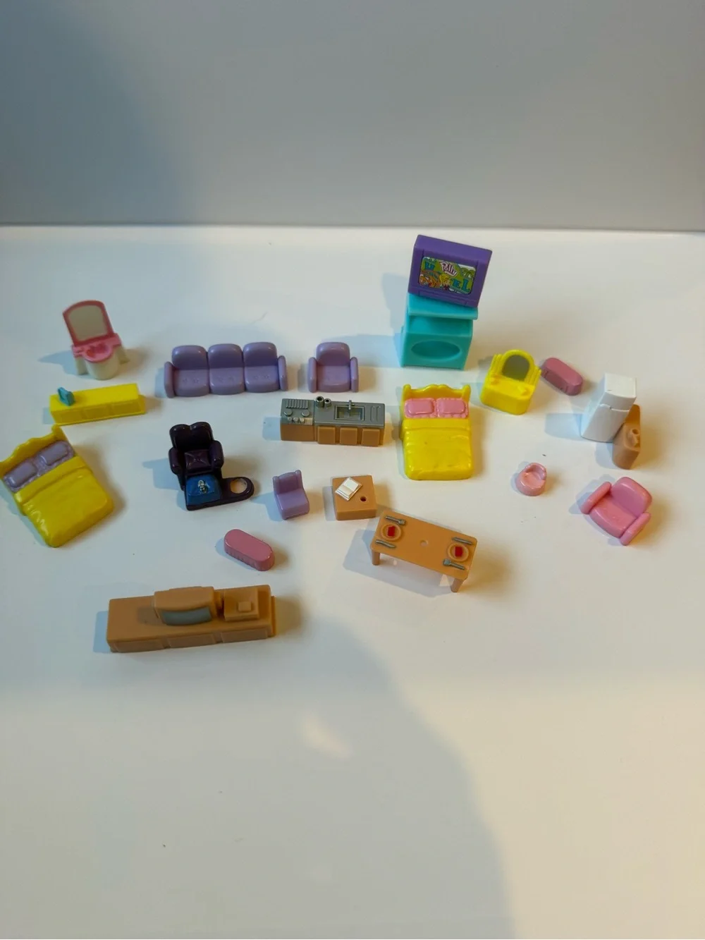 Vintage Polly Pocket furniture lot